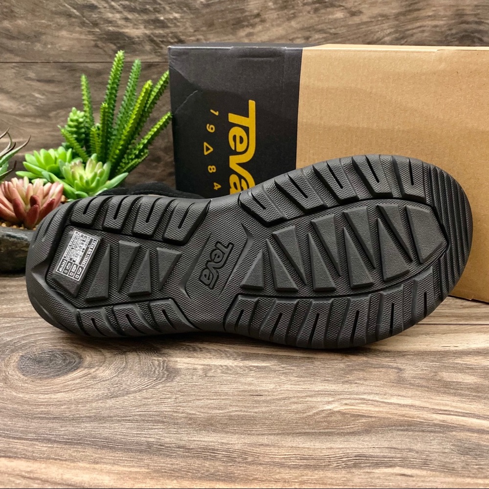 NIB Teva Hurricane Shearling Lined Sport Sandal - Picture 9 of 16